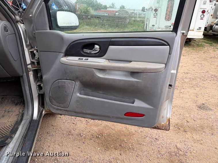 image for item ER1923 2005 GMC Envoy SUV