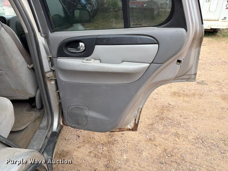 image for item ER1923 2005 GMC Envoy SUV