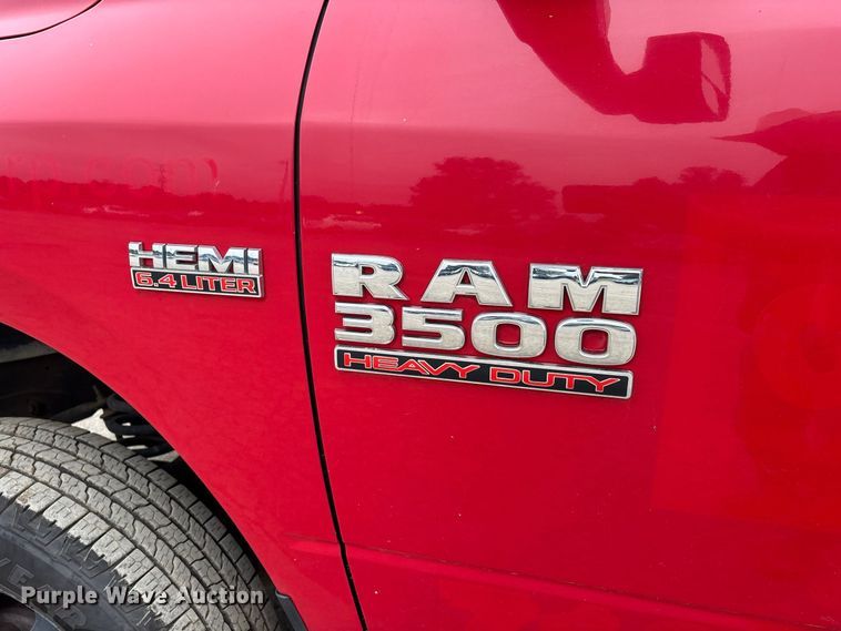 image for item ER3376 2014 RAM 3500 utility bed pickup truck