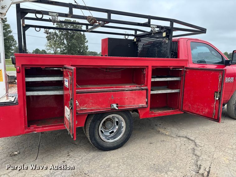 image for item ER3376 2014 RAM 3500 utility bed pickup truck