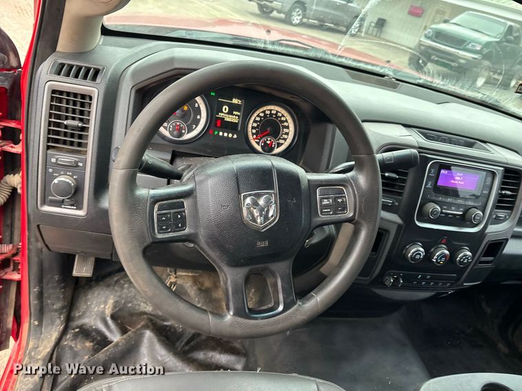image for item ER3376 2014 RAM 3500 utility bed pickup truck