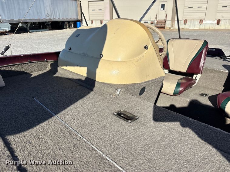 image for item ER3428 2000 Lowe 160W boat