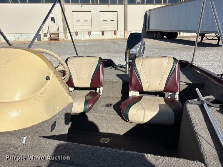image for item ER3428 2000 Lowe 160W boat