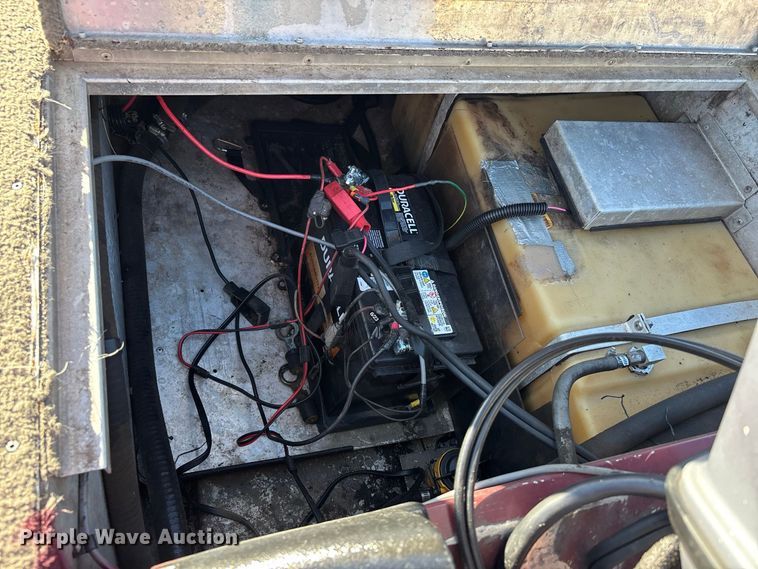 image for item ER3428 2000 Lowe 160W boat