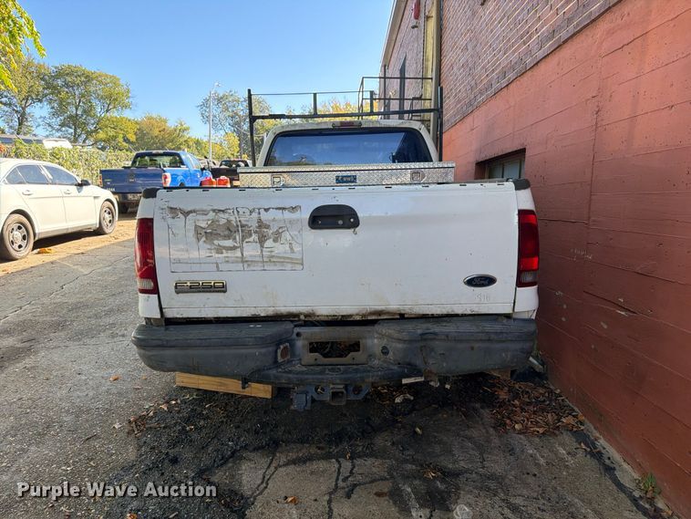 image for item ER3464 2006 Ford F250 Super Duty pickup truck