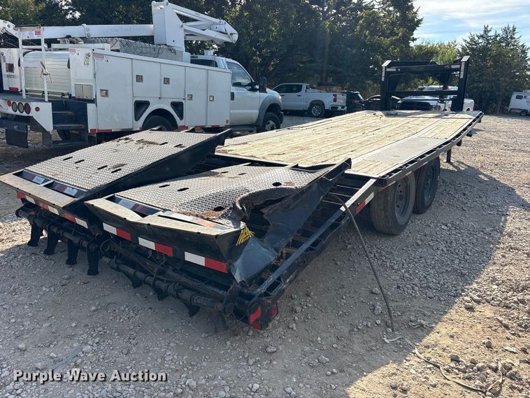 image for item ES8178 2023 Big Tex Trailers 14GN-20BK+5MR equipment trailer