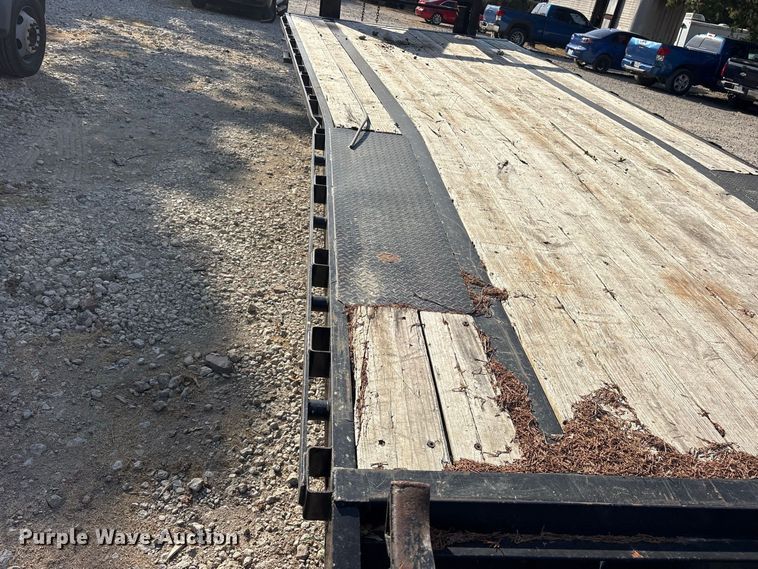 image for item ES8178 2023 Big Tex Trailers 14GN-20BK+5MR equipment trailer