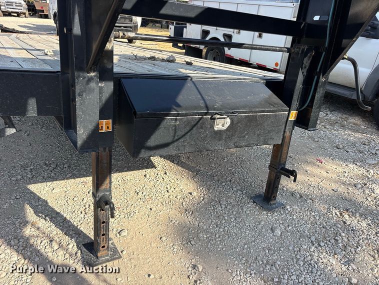 image for item ES8178 2023 Big Tex Trailers 14GN-20BK+5MR equipment trailer