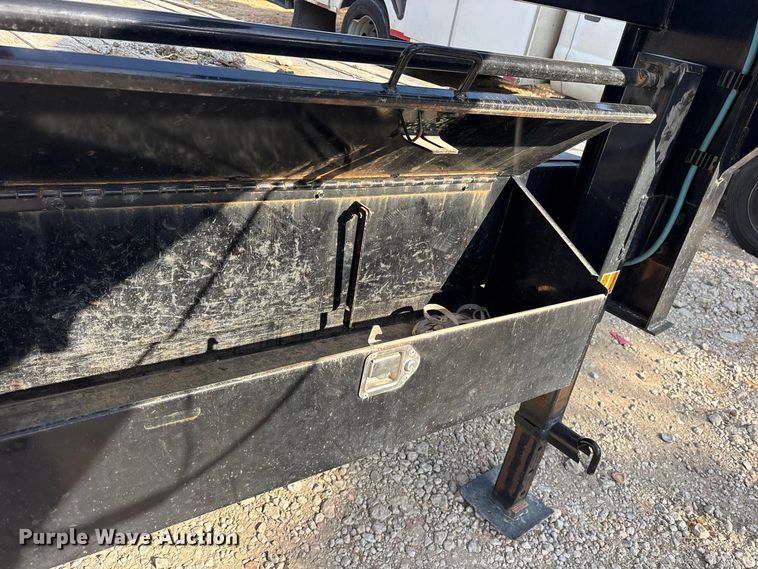 image for item ES8178 2023 Big Tex Trailers 14GN-20BK+5MR equipment trailer