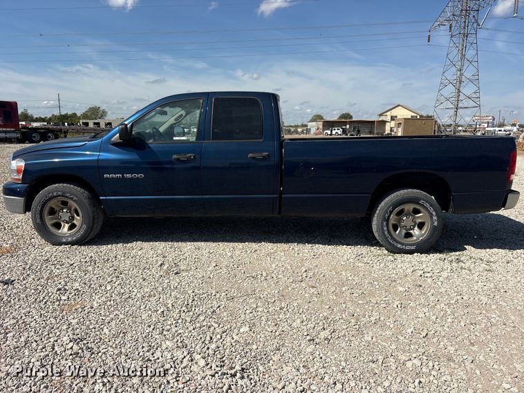 image for item ES8182 2006 Ram 1500 Crew Cab pickup truck