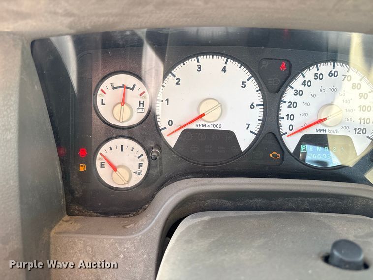 image for item ES8182 2006 Ram 1500 Crew Cab pickup truck