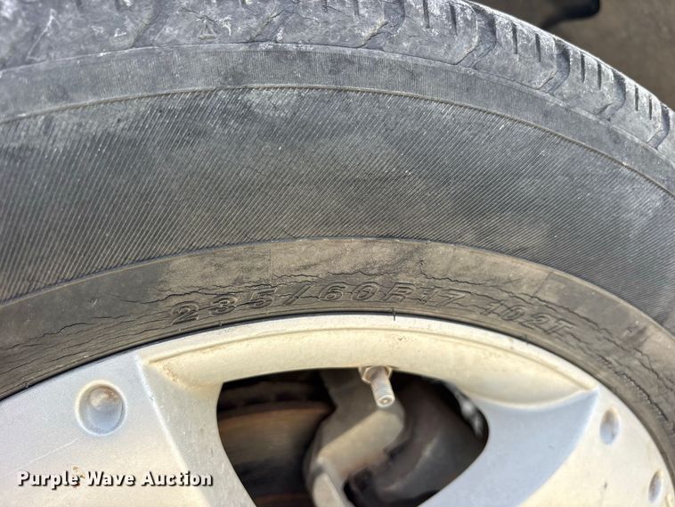 image for item ES8186 2007 Pontiac Torrent SUV