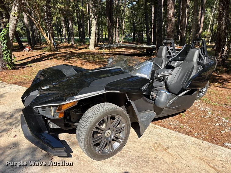 image for item ES8277 2017 Polaris Slingshot motorcycle
