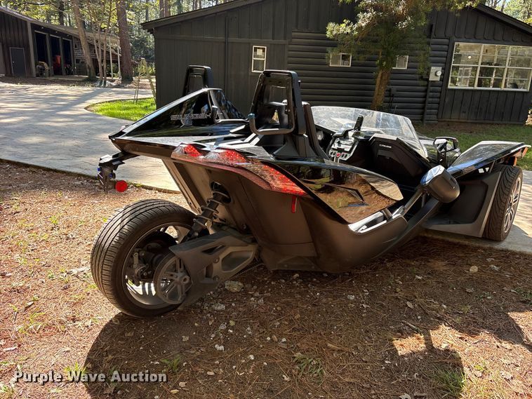image for item ES8277 2017 Polaris Slingshot motorcycle