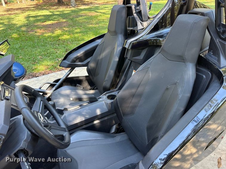 image for item ES8277 2017 Polaris Slingshot motorcycle