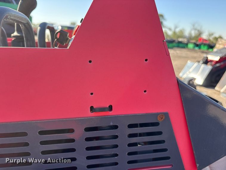 image for item ES8346 Erie SCL850 compact utility loader