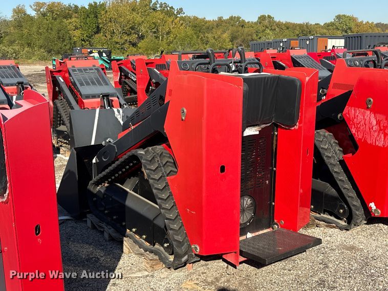 image for item ES8347 Erie SCL850 compact utility loader