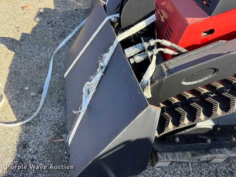 image for item ES8347 Erie SCL850 compact utility loader
