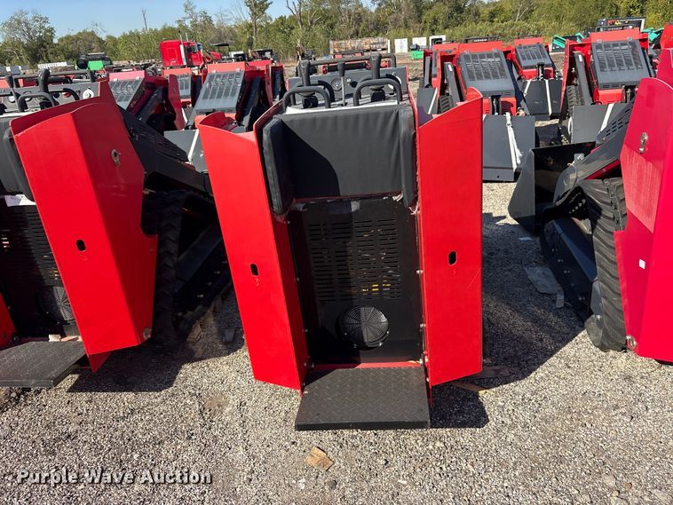 image for item ES8348 Erie SCL850 compact utility loader
