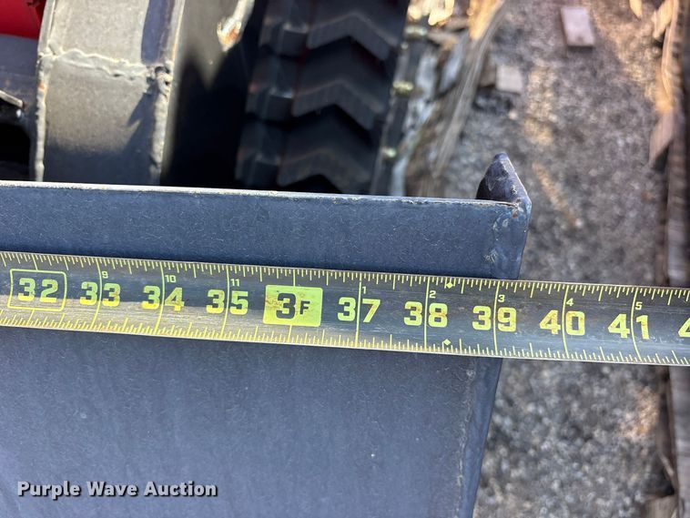 image for item ES8348 Erie SCL850 compact utility loader