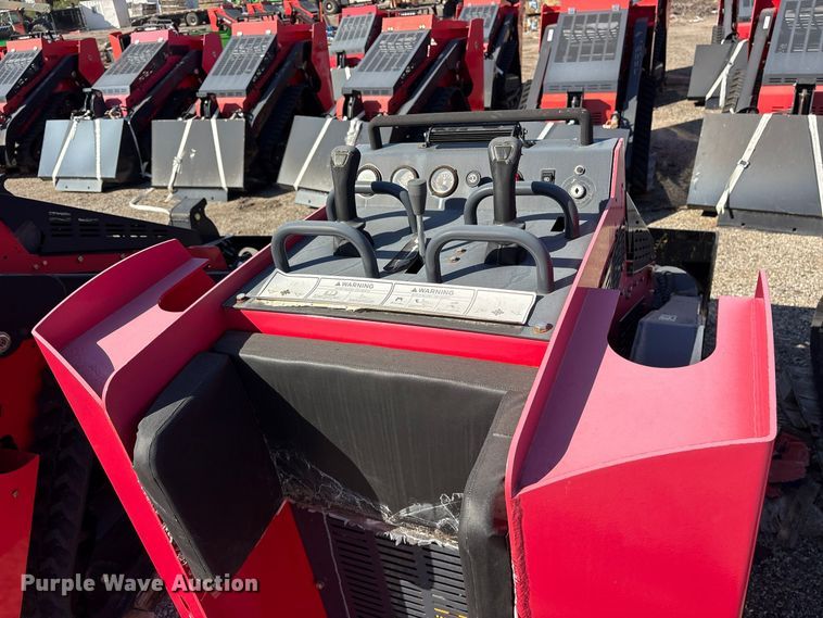 image for item ES8349 Erie SCL850 compact utility loader