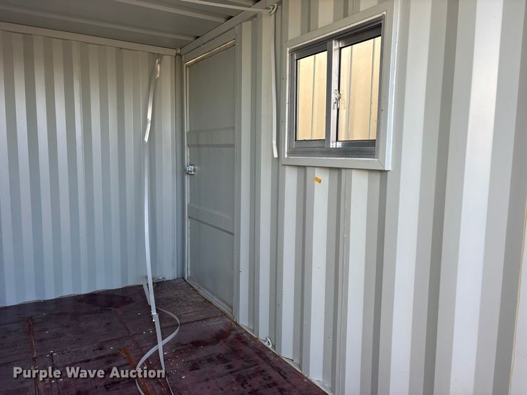 image for item ES8425 Shipping container