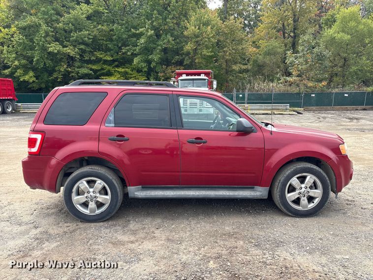 image for item ET8681 2011 Ford Escape SUV