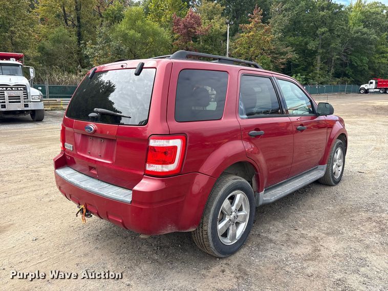 image for item ET8681 2011 Ford Escape SUV