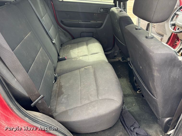 image for item ET8681 2011 Ford Escape SUV