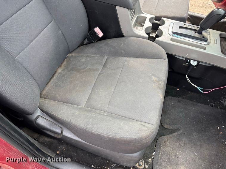 image for item ET8681 2011 Ford Escape SUV