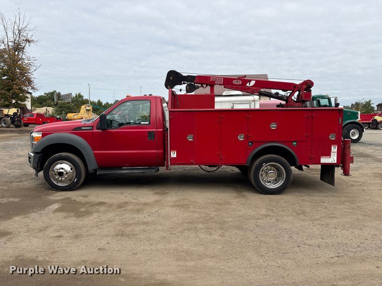 image for item ET8683 2011 Ford F550 Super Duty utility / service truck