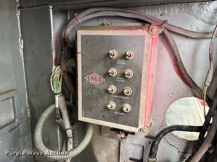 image for item ET8683 2011 Ford F550 Super Duty utility / service truck
