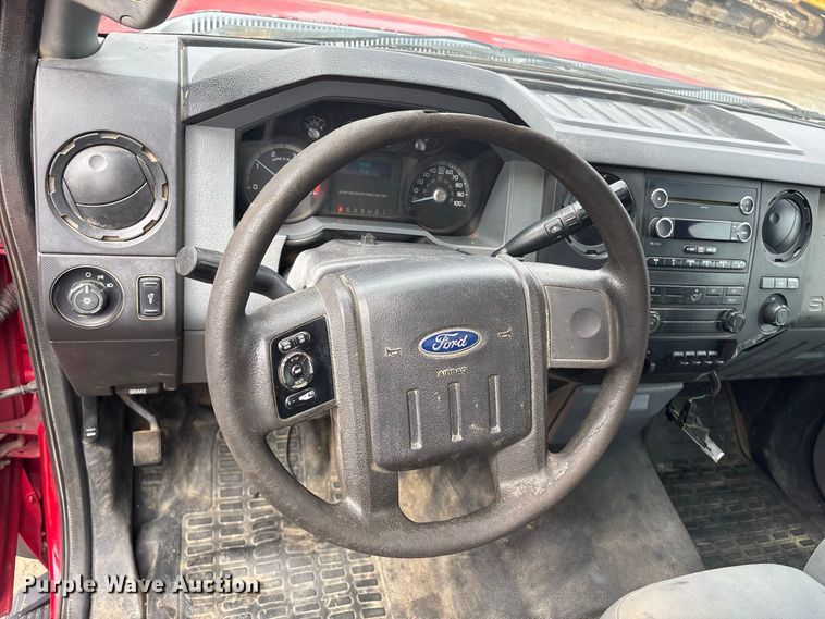 image for item ET8683 2011 Ford F550 Super Duty utility / service truck