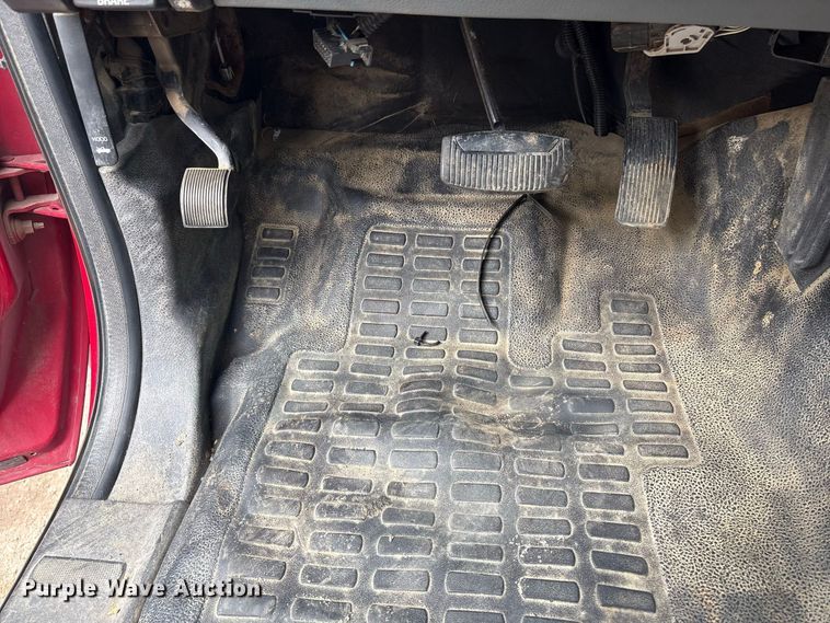 image for item ET8683 2011 Ford F550 Super Duty utility / service truck