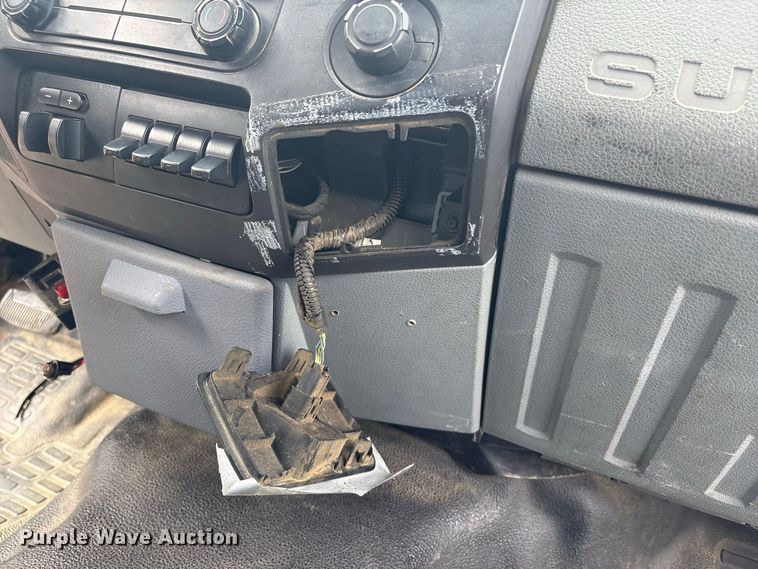image for item ET8683 2011 Ford F550 Super Duty utility / service truck