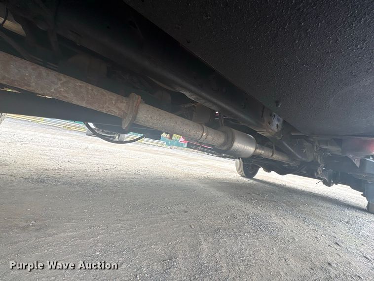 image for item ET8683 2011 Ford F550 Super Duty utility / service truck