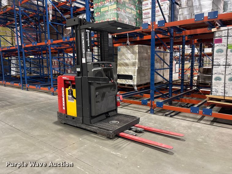 image for item ET8684 2015 Raymond 520-OPC30TT order picker