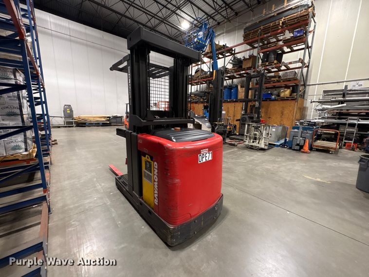 image for item ET8684 2015 Raymond 520-OPC30TT order picker
