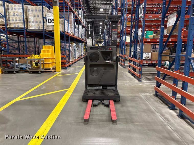 image for item ET8685 2015 Raymond 520-OPC30TT order picker