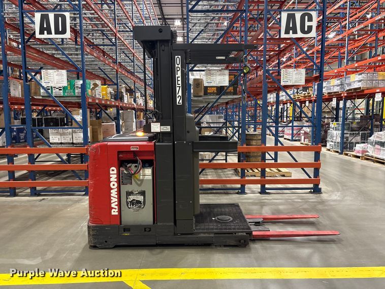 image for item ET8685 2015 Raymond 520-OPC30TT order picker