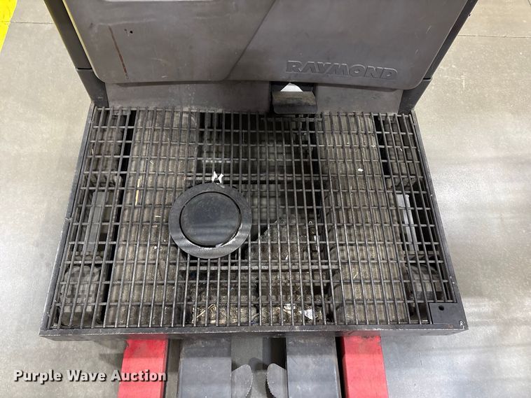 image for item ET8685 2015 Raymond 520-OPC30TT order picker
