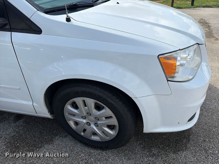 image for item EU0961 2016 Dodge Grand Caravan van