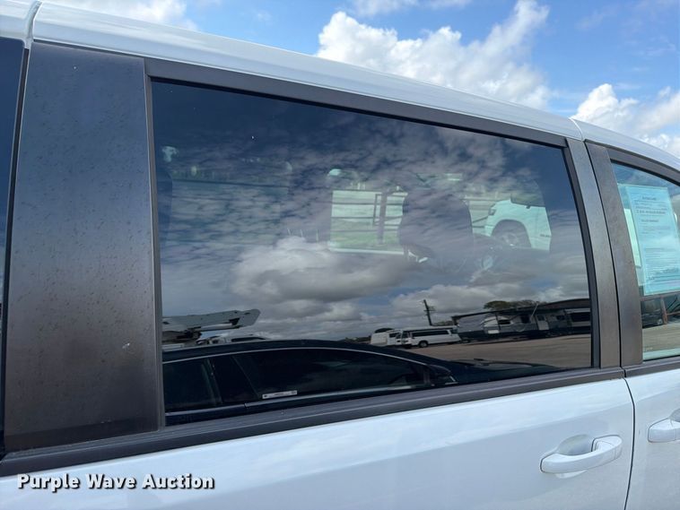 image for item EU0961 2016 Dodge Grand Caravan van