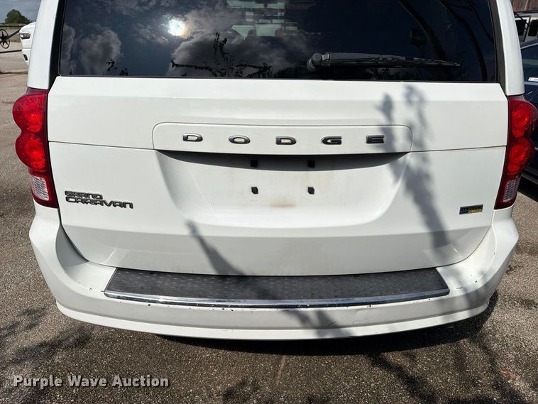 image for item EU0961 2016 Dodge Grand Caravan van