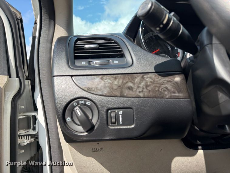 image for item EU0961 2016 Dodge Grand Caravan van
