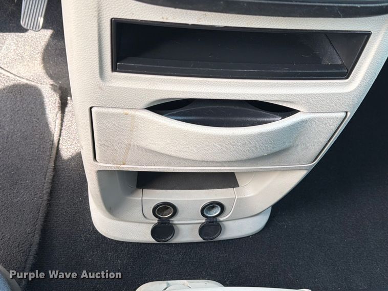 image for item EU0961 2016 Dodge Grand Caravan van