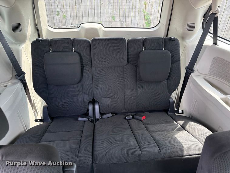 image for item EU0961 2016 Dodge Grand Caravan van