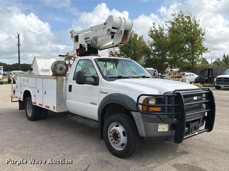 image for item EU0965 2006 Ford F550 bucket truck
