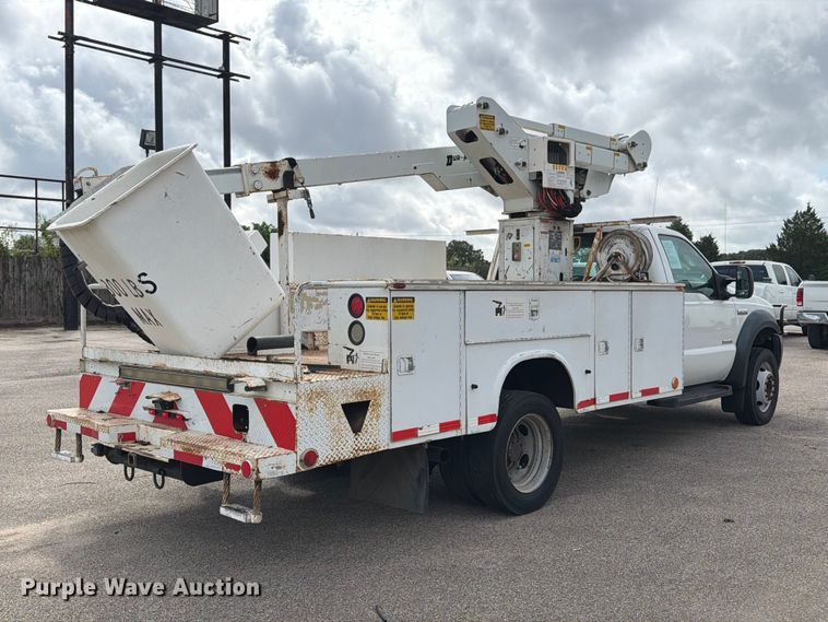 image for item EU0965 2006 Ford F550 bucket truck