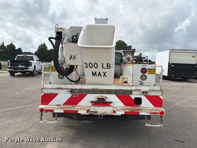 image for item EU0965 2006 Ford F550 bucket truck